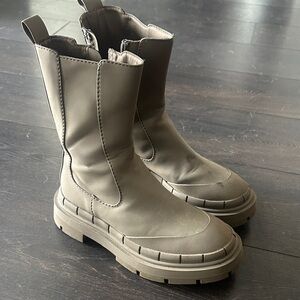 Zara Olive Green Chunky Chelsea Ankle Boots